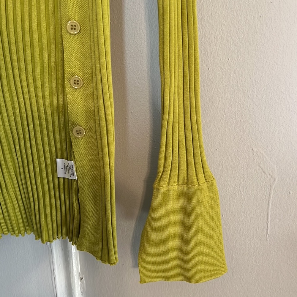 HP!! 🎉NWT Long sleeved ribbed top - Picture 2 of 6